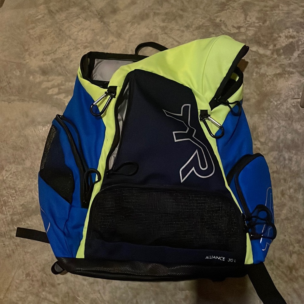 TYR swim bag. Never used. Gifted but duplicate.